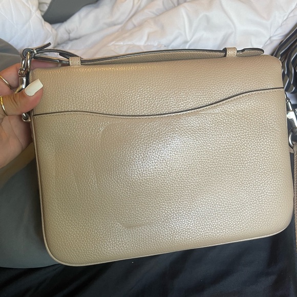 Coach Cassie - Picture 6 of 12